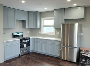 262-08 Hungry Harbor Rd, Jamaica, NY 11422