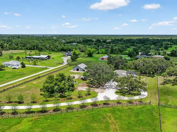 6875 Myakka Valley Trl, Sarasota, FL 34241