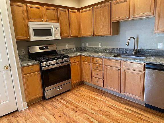 2nd image of 1337 Northwest Blvd