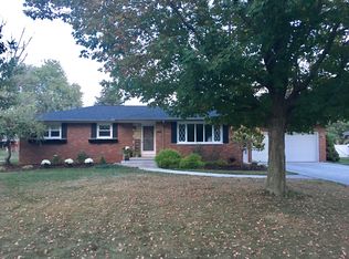 304 Meadow Ln, Walbridge, OH 43465