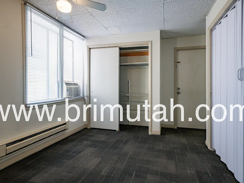 217 E 3rd Ave
