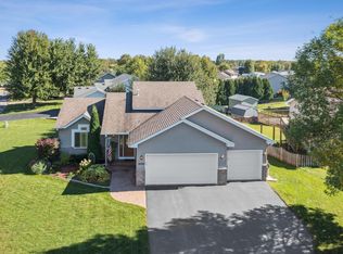 2022 Emerson Rd S, Cambridge, MN 55008