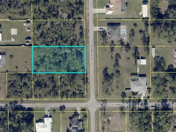 903 Jackson Ave, Lehigh Acres, FL 33972