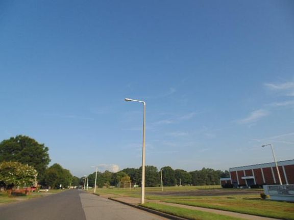 4th image of 5085 Wooddale Ave