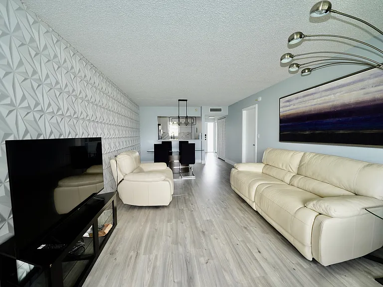 2541 Aragon Blvd #305 — Photo 7
