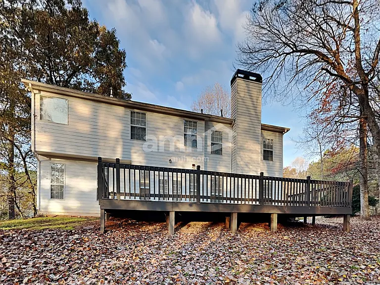 401 Lochmere Ct — Photo 23