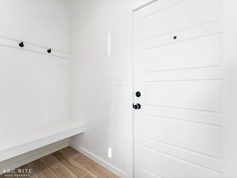 310 Homestead Ave #7 — Photo 8