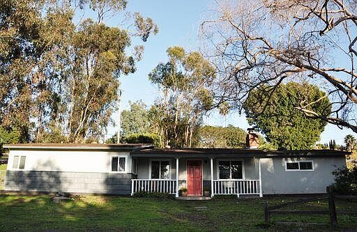 3rd image of 660 Mar Vista Dr