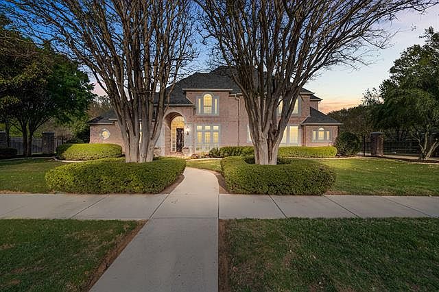 1st image of 903 Suffolk Ct