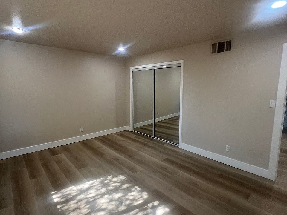 Back bedroom
