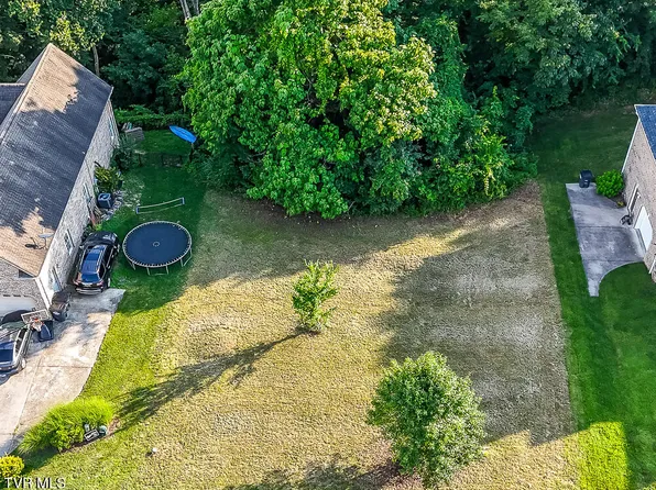 1764 Buckingham Ct, Kingsport, TN 37660