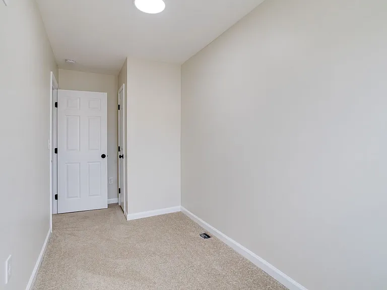 2702 Beryl Ave — Photo 17