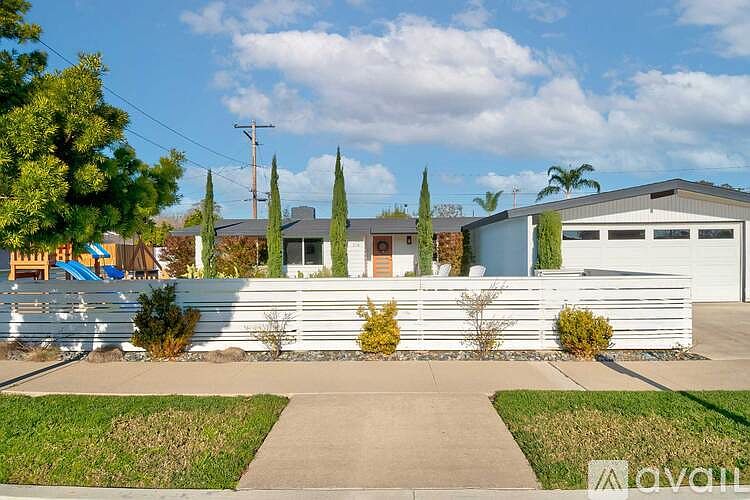 1st image of 316 Alva Ln