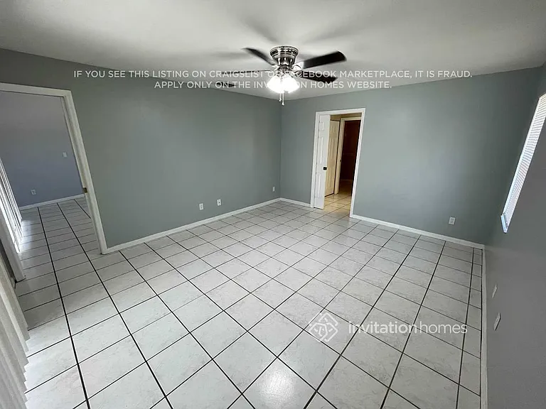 4228 SW 15th Pl — Photo 9