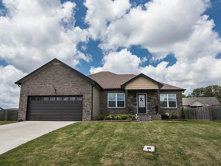 676 Crestone Ct — Photo 1
