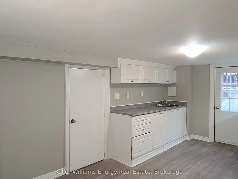201 Celina St #BASEMENT — Photo 6