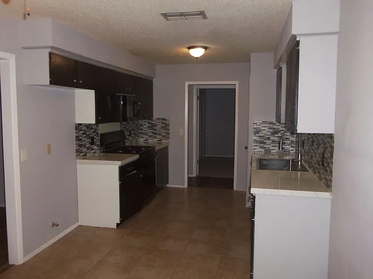 11506 Murcia Dr — Photo 14