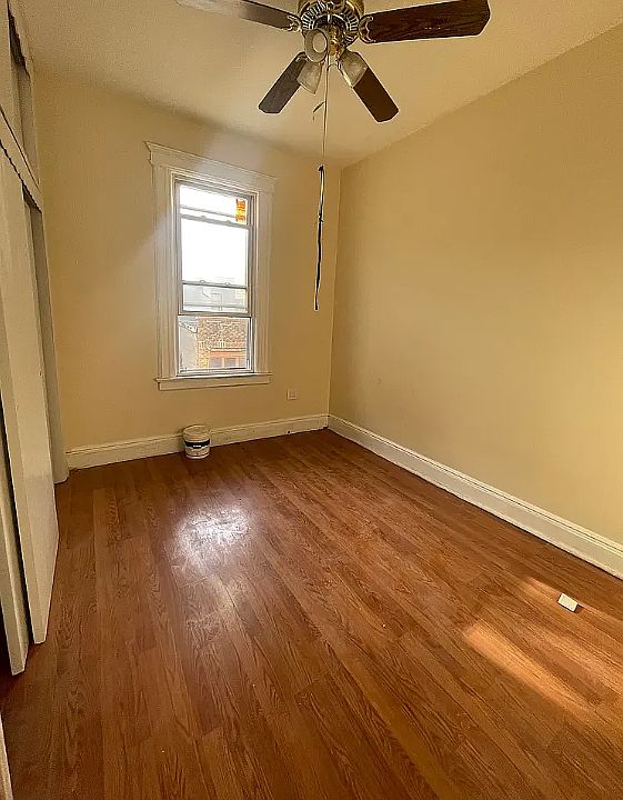 1st image of 9 Columbia Ave Floor 1