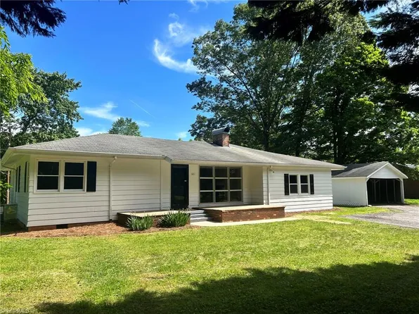 601 Fairplains Rd, North Wilkesboro, NC 28659