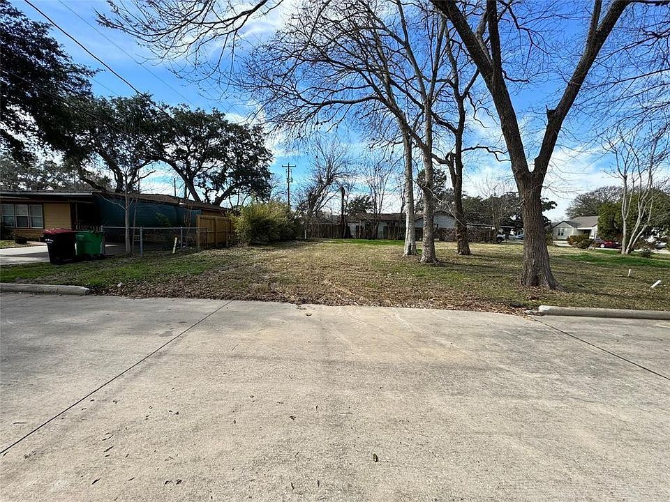 1st image of 1700 Florida St
