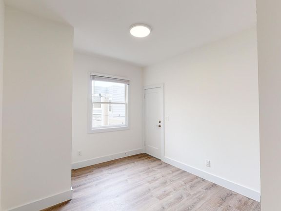 5th image of 3201 Octavia St APT 204