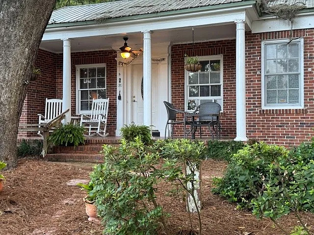 2 bed, 1.5 bath, 800 sqft, $2,575 — Photo 2