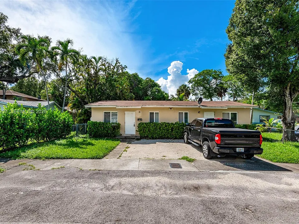 2307 SW 17th Ave #2