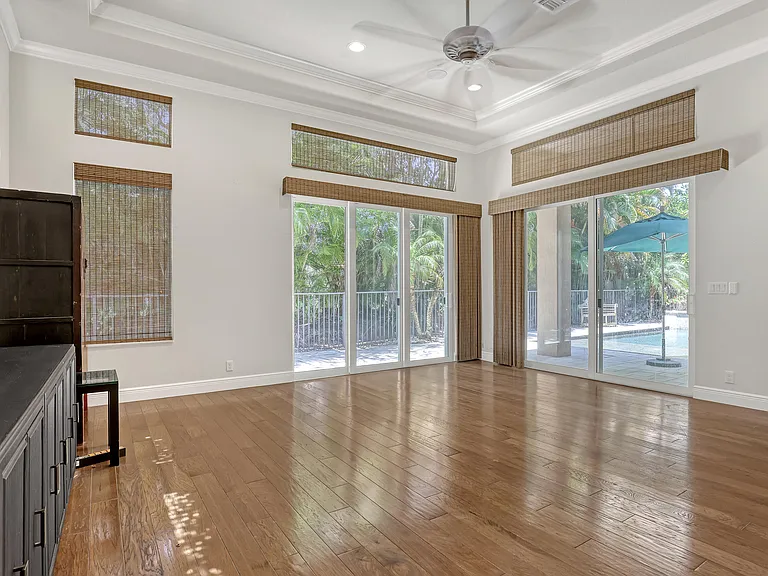 6464 Bellamalfi St — Photo 23