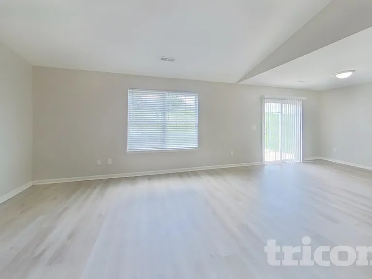257 Waxberry Ct — Photo 3