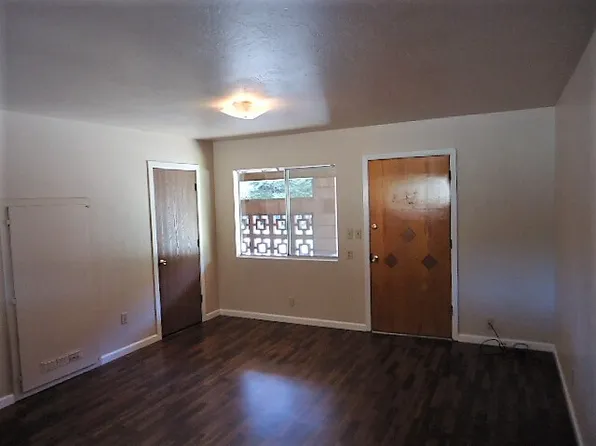 1134 Magnolia Ave. (G)