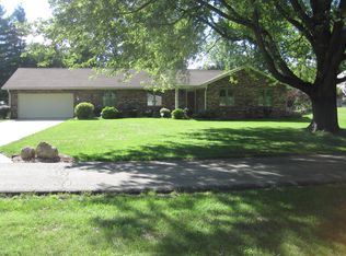 3330 Grove Pkwy, Columbus, IN 47203