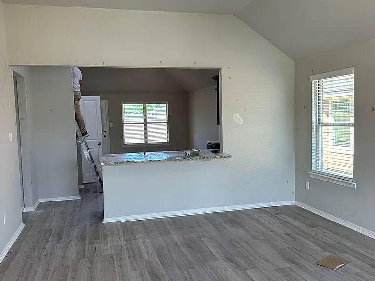 1111 Highgarden Dr — Photo 2