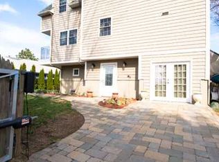 149 Gormley Ave, Portsmouth, RI 02871