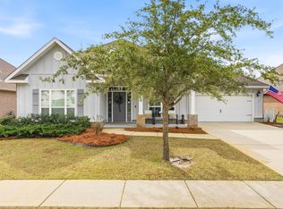 374 Lilly Bell Ln, Freeport, FL 32439