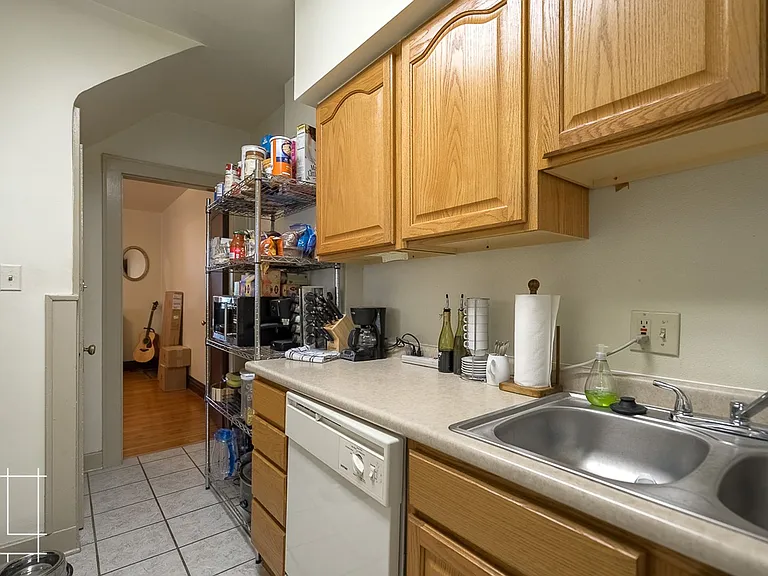 1238-1244 Forsythe Ave — Photo 9