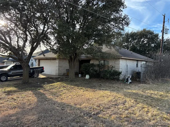 509 Brookside Ct, Burleson, TX 76028