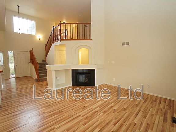 4th image of 10027 Idalia St