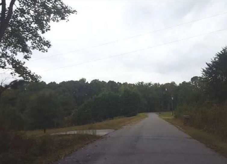 2nd image of 246 Glenn Dr