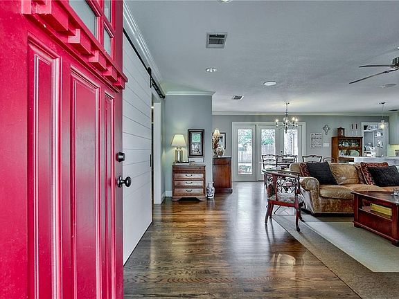 3rd image of 3562 Ainsworth Dr