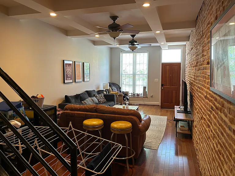1507 Covington St — Photo 2