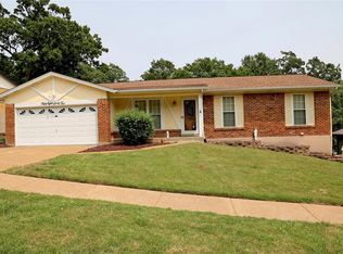 5862 Birch Hollow Dr, Saint Louis, MO 63129