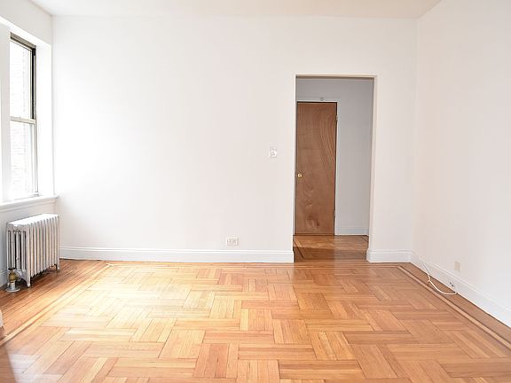 2nd image of 482 Fort Washington Ave #3H