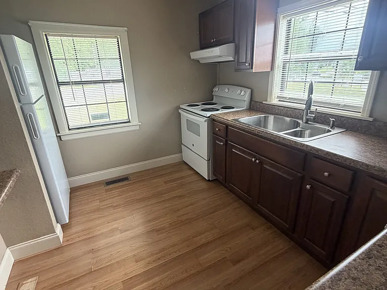 5612 Knoxville Hwy — Photo 1