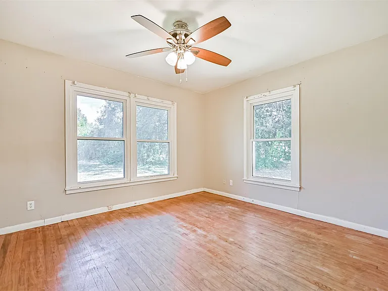 1007 Plum St — Photo 7