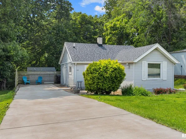 133 Hollywood Cir, Creve Coeur, IL 61610