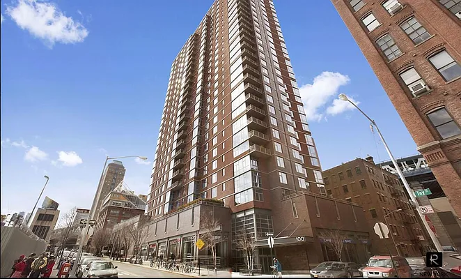 Rented by R New York | media 18