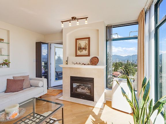 4th image of 4567 Hazel St #906