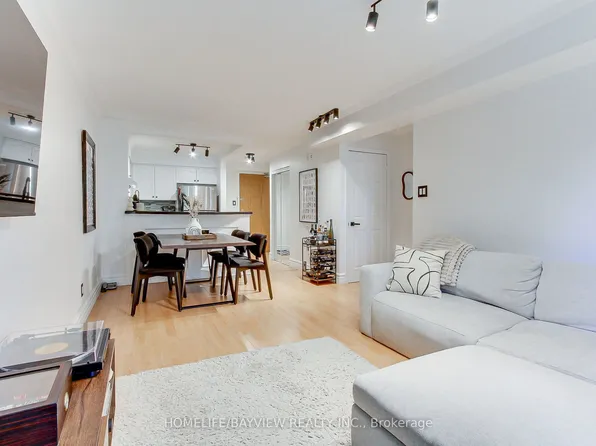 245 Pine Grove Rd #110, Vaughan, ON L4L 2H7