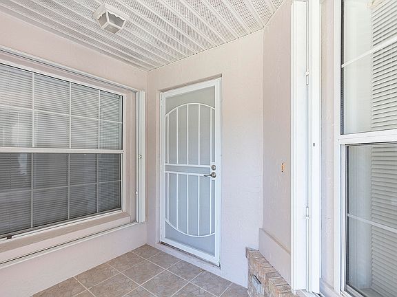 4th image of 118 Glenbriar Cir