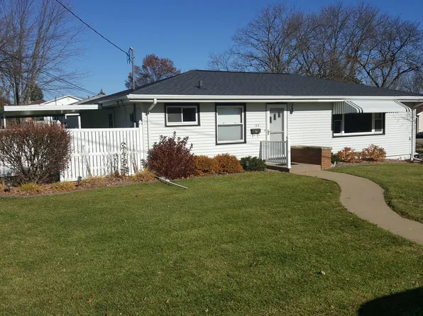 485 Maplewood Ct, Dubuque, IA 52001